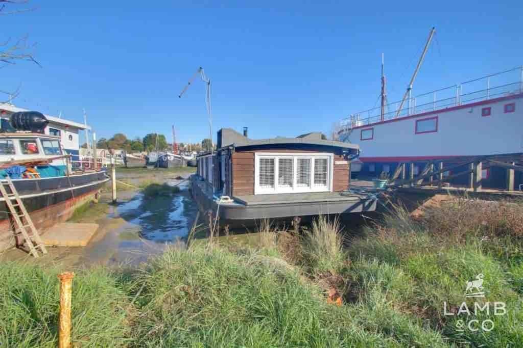 Toosey Lass - St Osyth Creek Saint Osyth Εξωτερικό φωτογραφία