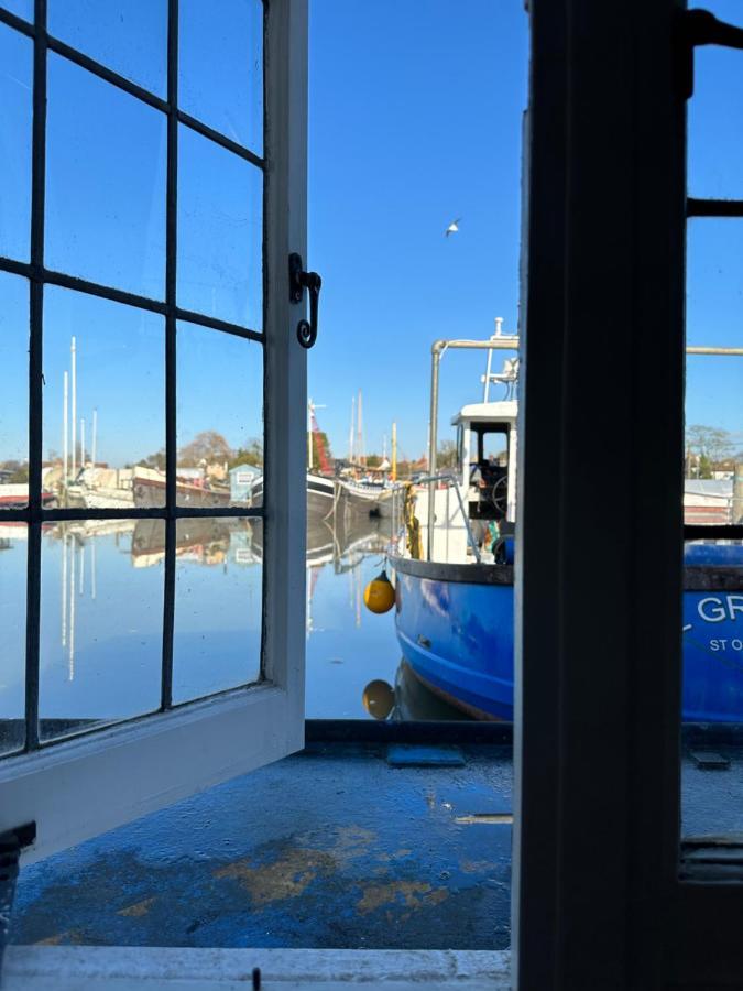 Toosey Lass - St Osyth Creek Saint Osyth Εξωτερικό φωτογραφία